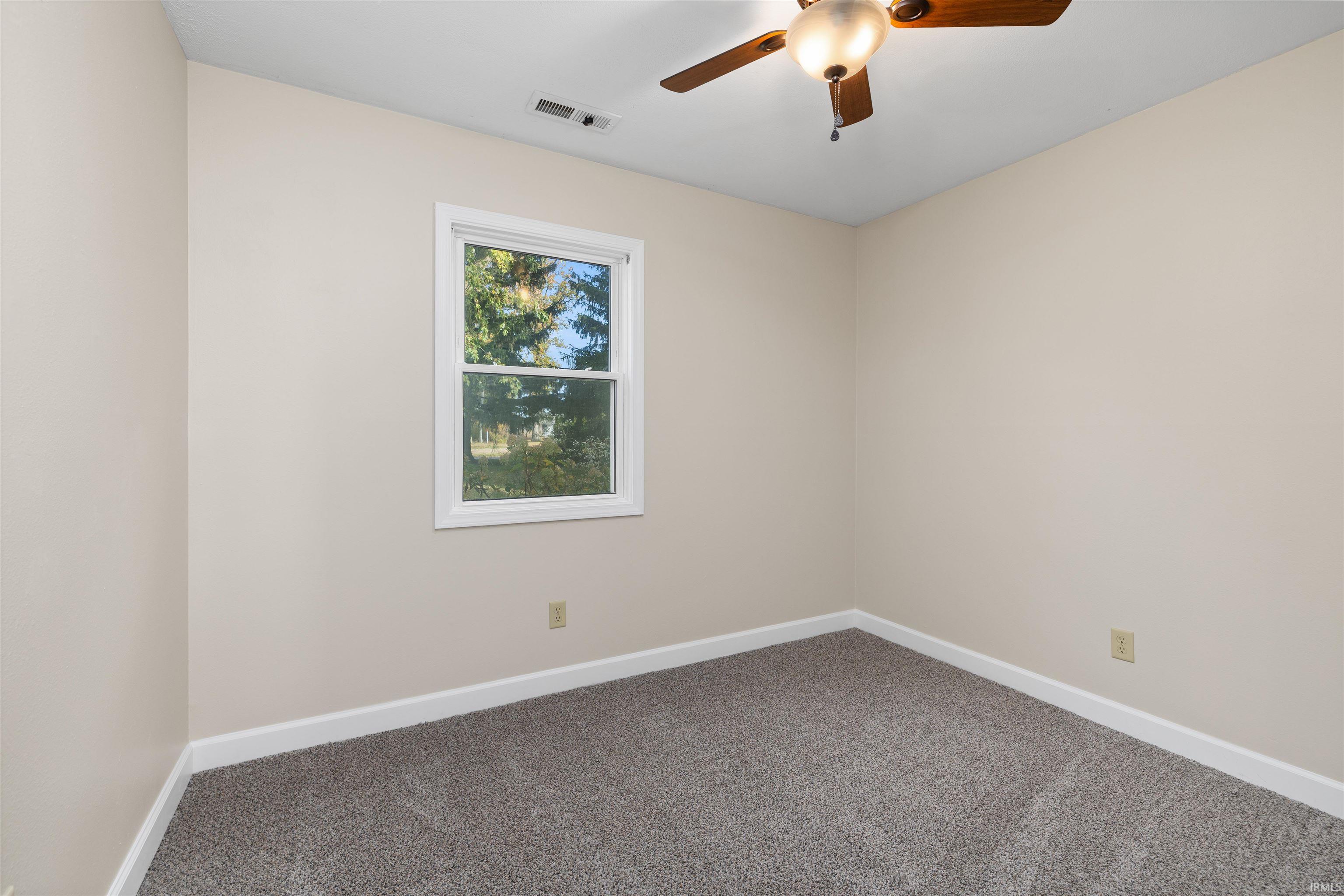14629 Lake Center Road Fort Wayne, IN 46818 - Photo 21 of 30