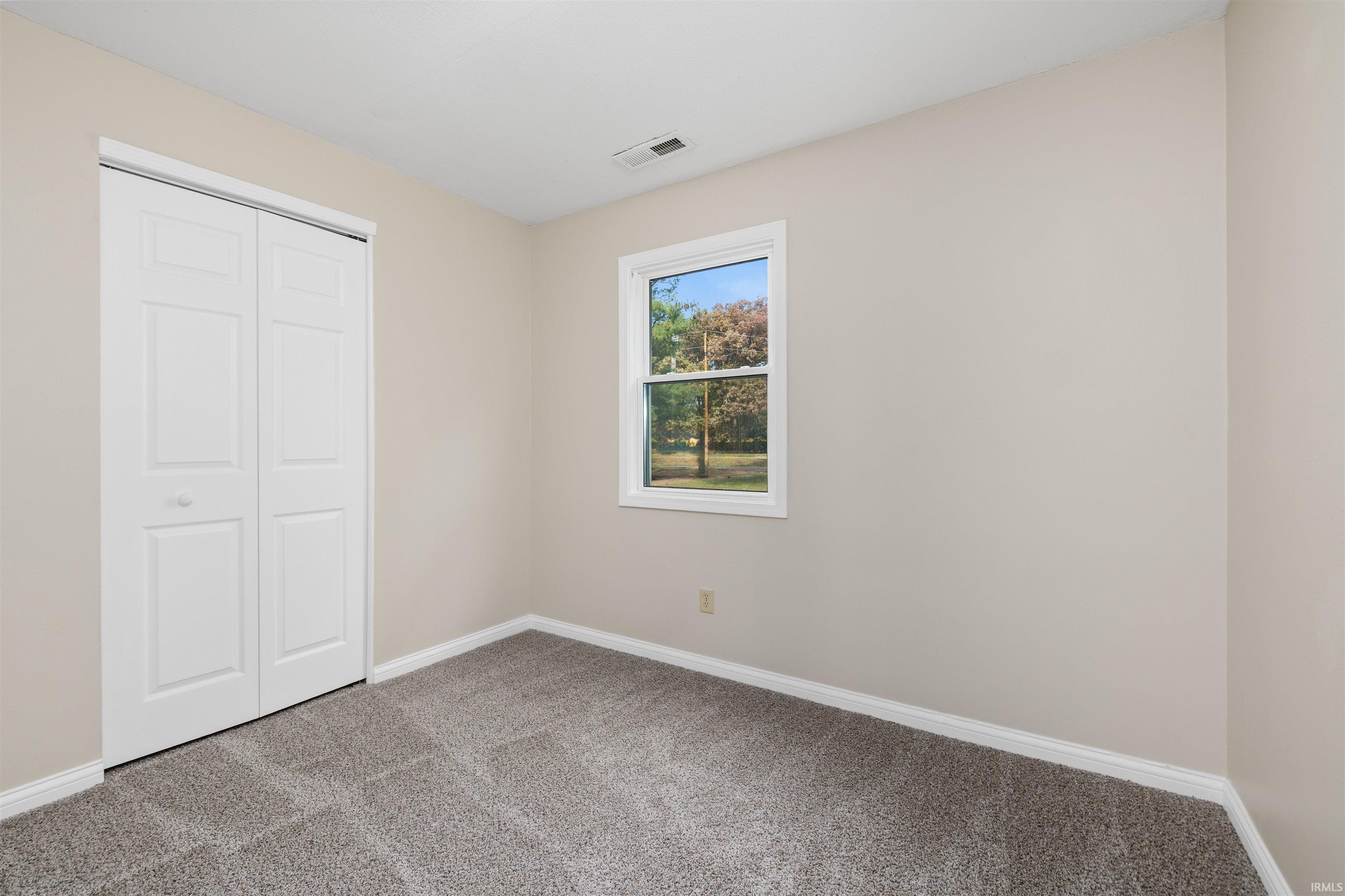 14629 Lake Center Road Fort Wayne, IN 46818 - Photo 23 of 30