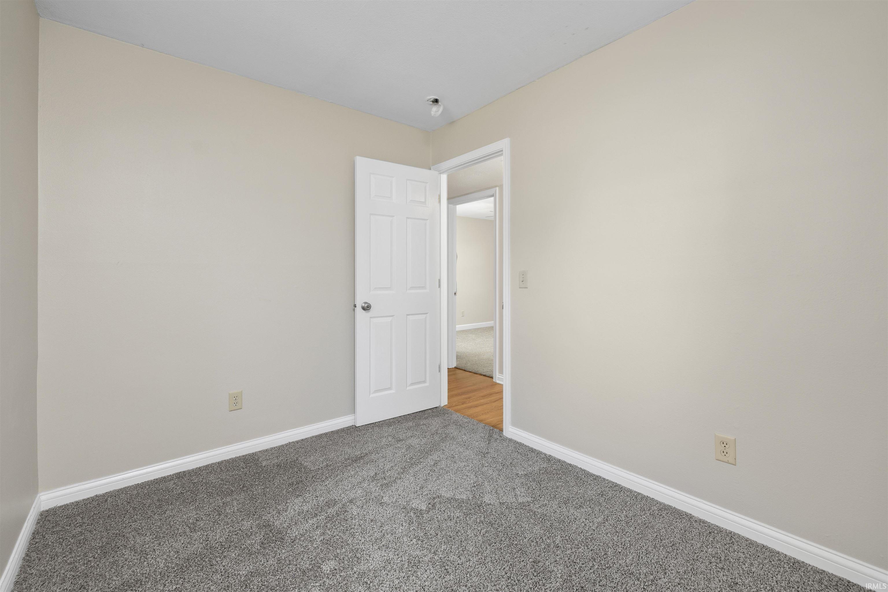 14629 Lake Center Road Fort Wayne, IN 46818 - Photo 24 of 30