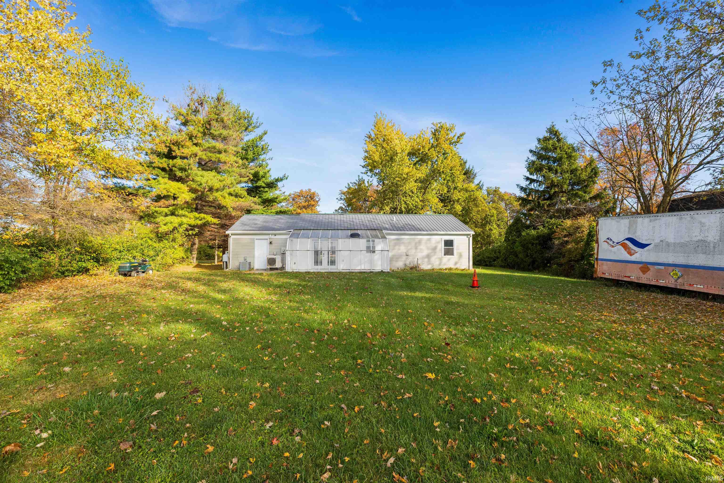 14629 Lake Center Road Fort Wayne, IN 46818 - Photo 4 of 30
