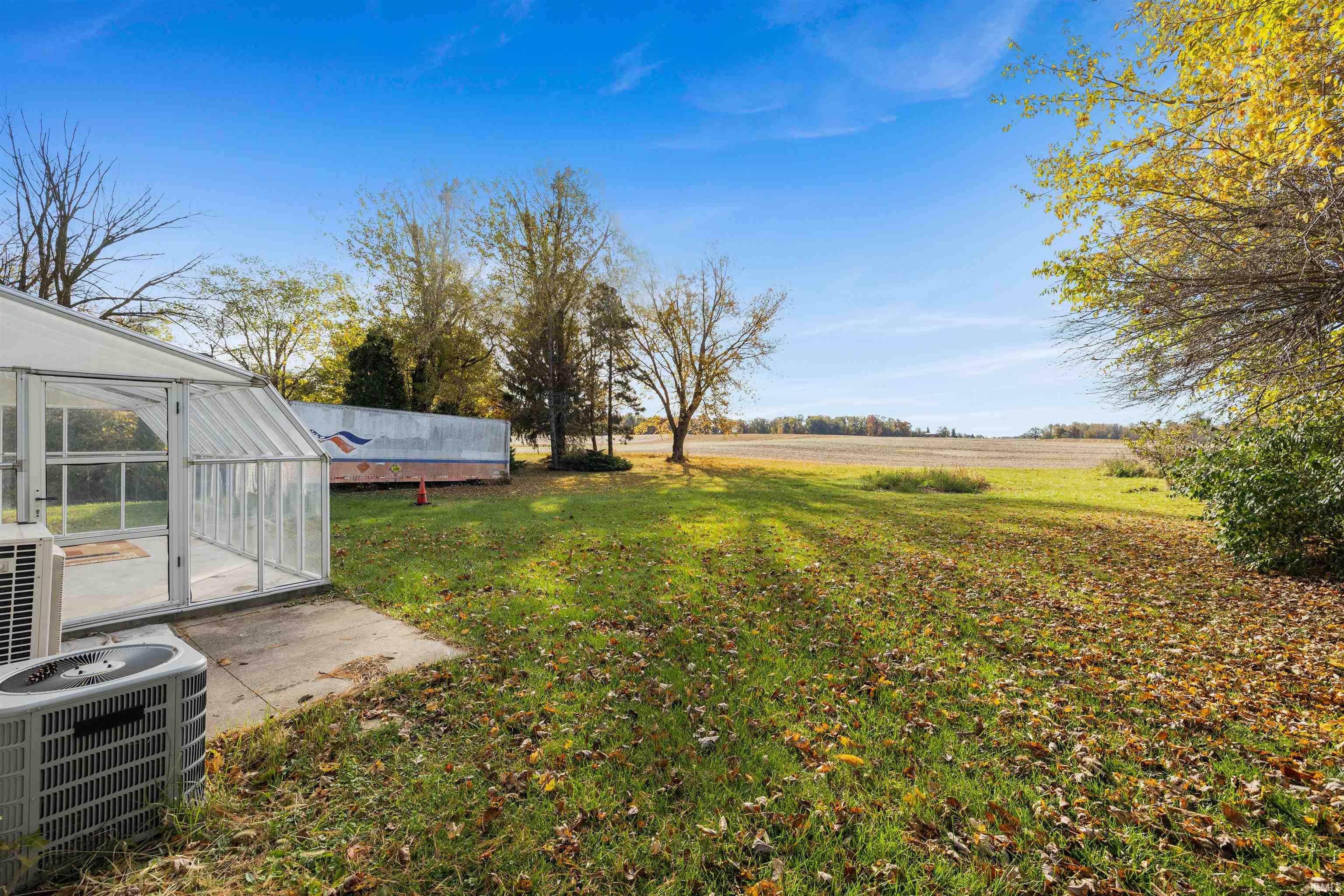 14629 Lake Center Road Fort Wayne, IN 46818 - Photo 5 of 30