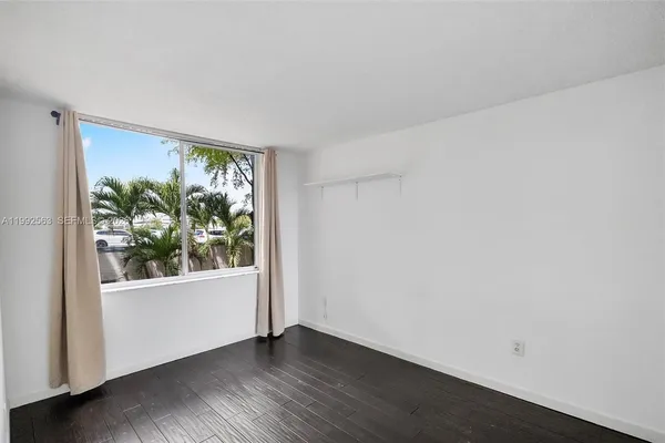 $2,200 | 1720 Northwest N River Drive, Unit 211, Miami, FL 33125