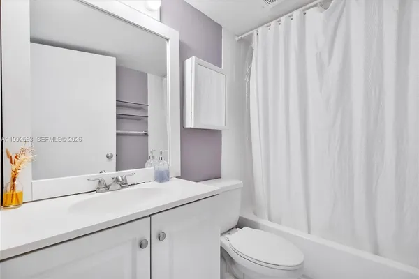 $2,200 | 1720 Northwest N River Drive, Unit 211, Miami, FL 33125