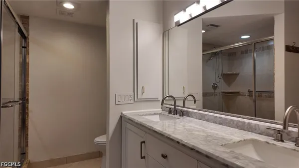 $2,200 | 509 Roma Court, Unit 108, Naples, FL 34110