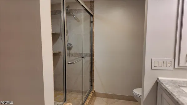 $2,200 | 509 Roma Court, Unit 108, Naples, FL 34110