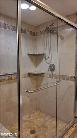 $2,200 | 509 Roma Court, Unit 108, Naples, FL 34110