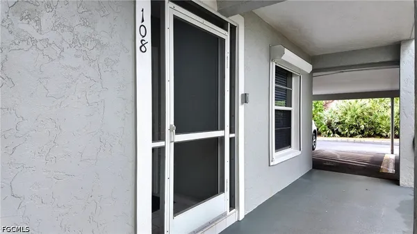 $2,200 | 509 Roma Court, Unit 108, Naples, FL 34110