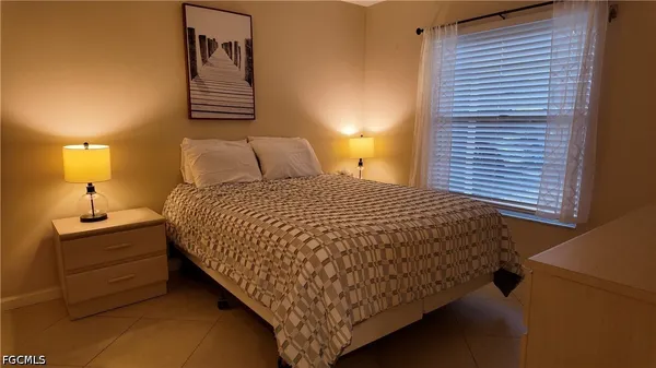 $2,200 | 509 Roma Court, Unit 108, Naples, FL 34110