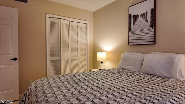 $2,200 | 509 Roma Court, Unit 108, Naples, FL 34110