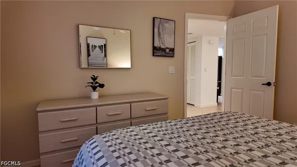 $2,200 | 509 Roma Court, Unit 108, Naples, FL 34110