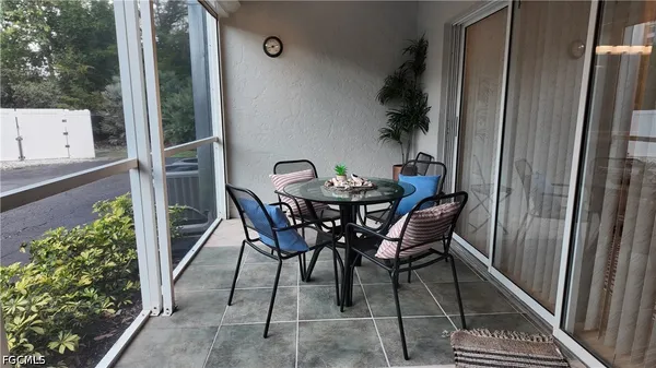 $2,200 | 509 Roma Court, Unit 108, Naples, FL 34110