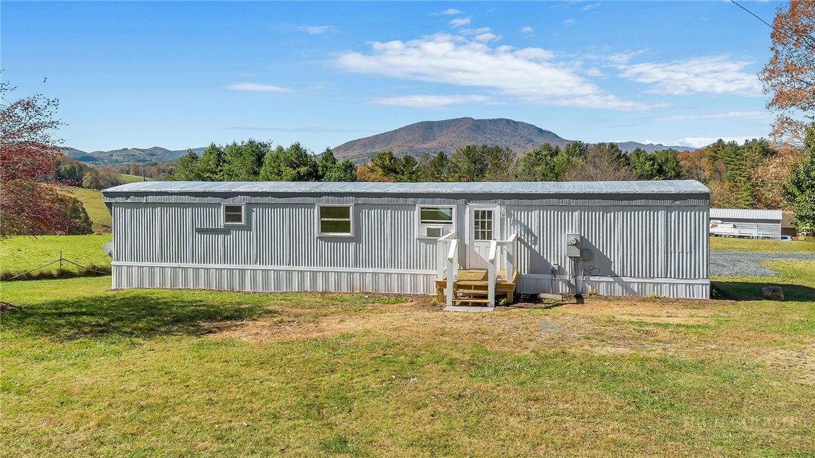 986 Wagoner Access Road Jefferson, NC 28640 - Photo 10 of 23