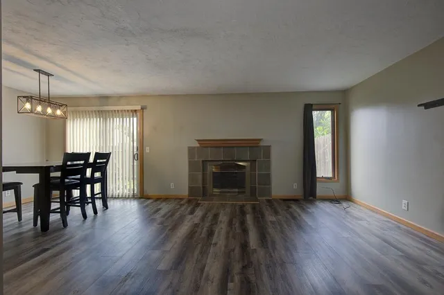 $204,900 | 1730 Flamingo Drive, Eagan, MN 55122