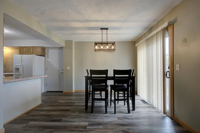 $204,900 | 1730 Flamingo Drive, Eagan, MN 55122