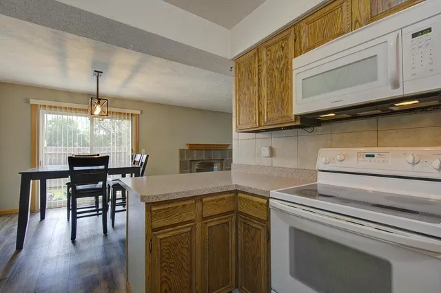 $204,900 | 1730 Flamingo Drive, Eagan, MN 55122