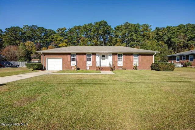 $139,000 | 202 Carolina Pines Boulevard, New Bern, NC 28560