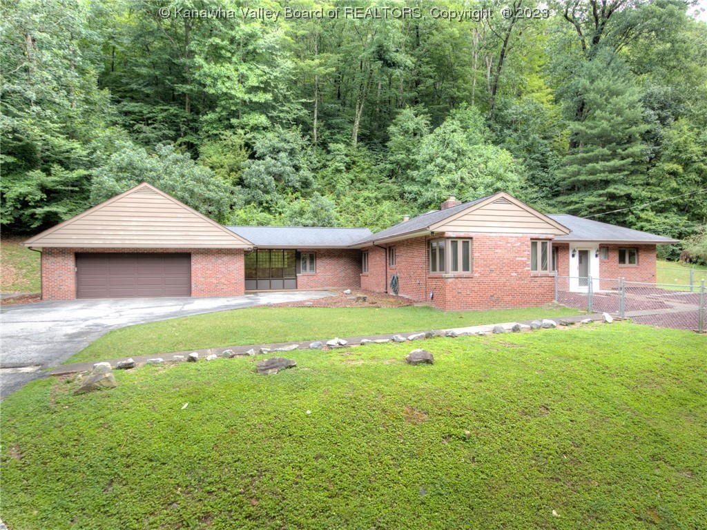 838 Chappell Road Charleston, WV 25304 - Photo 1 of 30 Gallery Image 1