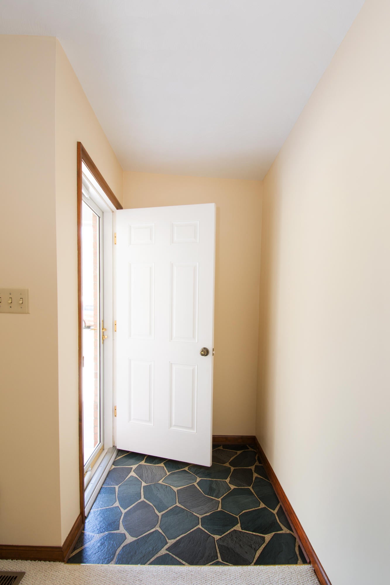 599 Rowan Road White Sulphur Springs, WV 24986 - Photo 17 of 56 Gallery Image 17