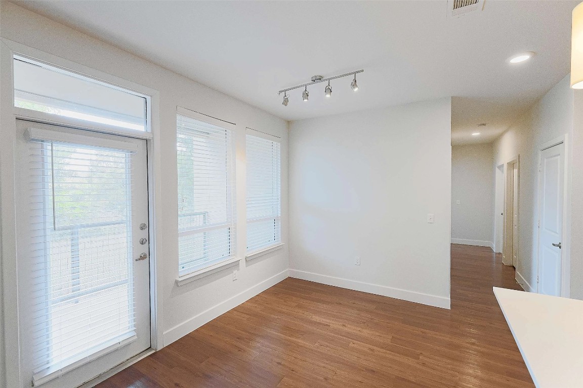 4800 Steiner Ranch Boulevard, Unit 21203 Austin, TX 78732 - Photo 13 of 27 Up to 8 weeks free rent plus reduced deposits!