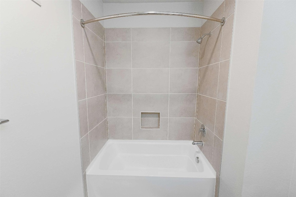 4800 Steiner Ranch Boulevard, Unit 21203 Austin, TX 78732 - Photo 23 of 27 Up to 8 weeks free rent plus reduced deposits!