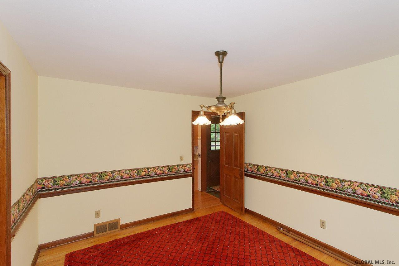 40 West Bayberry Road Bethlehem, NY 12077 - Photo 8 of 45 Photo 8