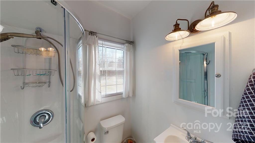 141 Wallaby Road Cherryville, NC 28021 - Photo 29 of 47 a bathroom with a toilet sink and shower