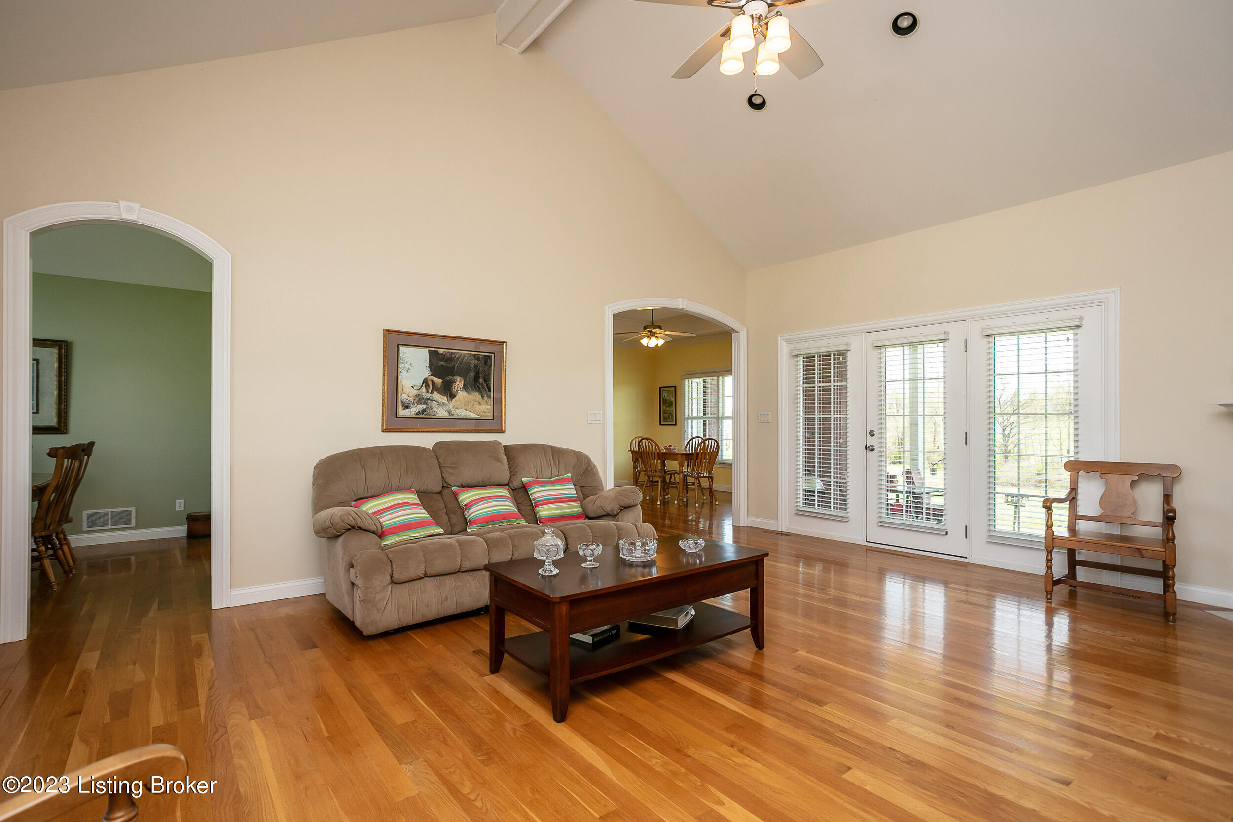 260 Murrays Run Road Bardstown, KY 40004 - Photo 4 of 47 260MurraysRun-21