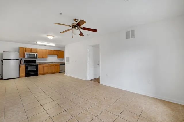 $118,000 | 3000 South Adams Street, Unit 111, Tallahassee, FL 32301