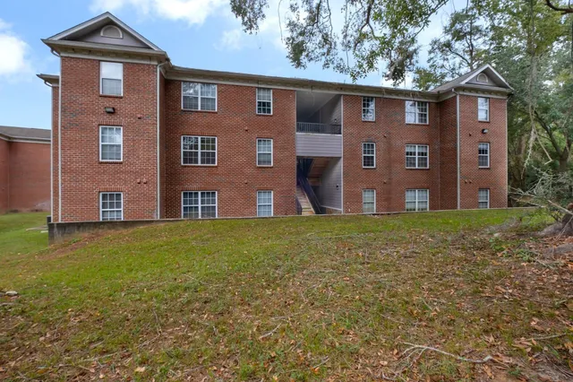 $118,000 | 3000 South Adams Street, Unit 111, Tallahassee, FL 32301