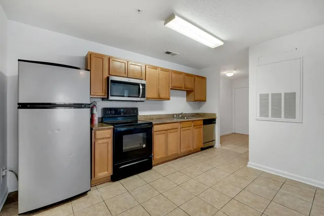 $118,000 | 3000 South Adams Street, Unit 111, Tallahassee, FL 32301