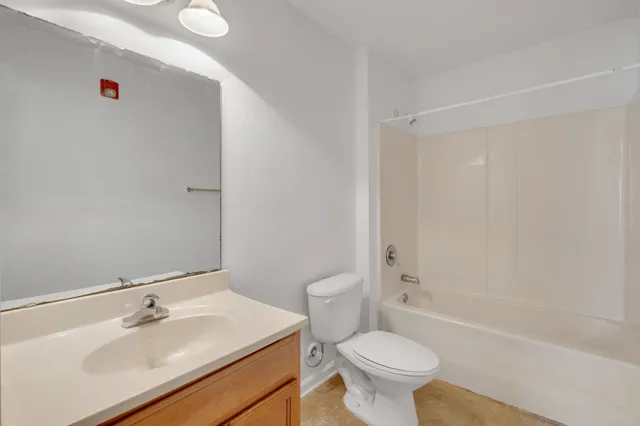 $118,000 | 3000 South Adams Street, Unit 111, Tallahassee, FL 32301