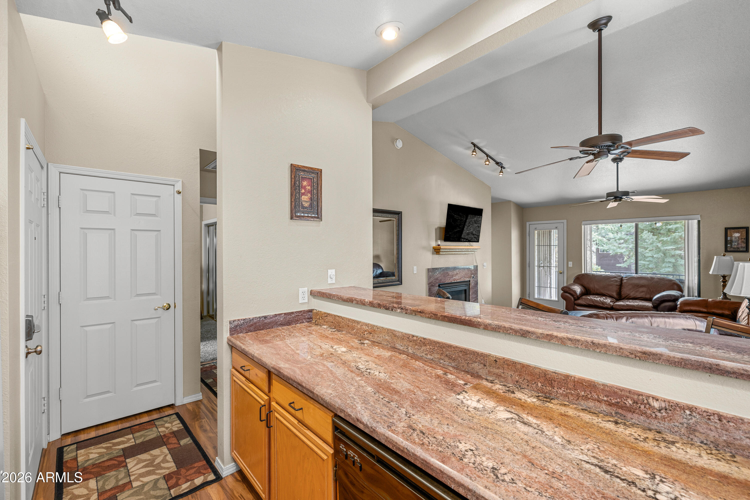 6475 East Settlers Run Road, Unit 14 Flagstaff, AZ 86004 - Photo 14 of 30 Kitchen