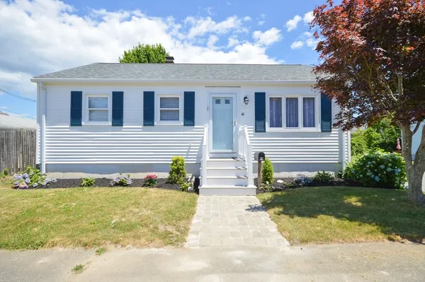 $2,500 | 42 Buttonwood Road, Dartmouth, MA 02748