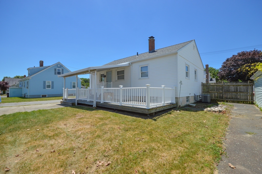 42 Buttonwood Road Dartmouth, MA 02748 - Photo 17 of 19