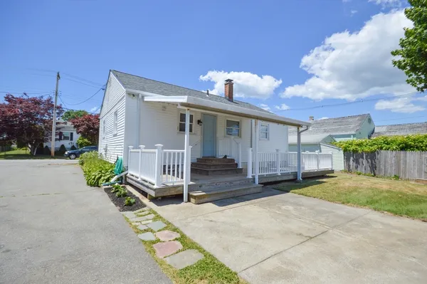 $2,500 | 42 Buttonwood Road, Dartmouth, MA 02748