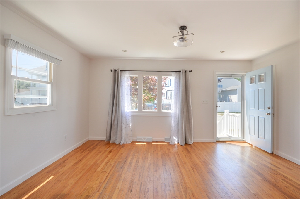 42 Buttonwood Road Dartmouth, MA 02748 - Photo 4 of 19