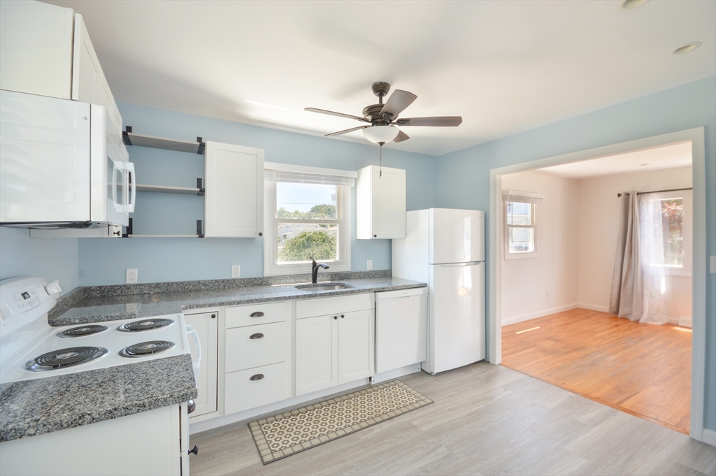 42 Buttonwood Road Dartmouth, MA 02748 - Photo 7 of 19