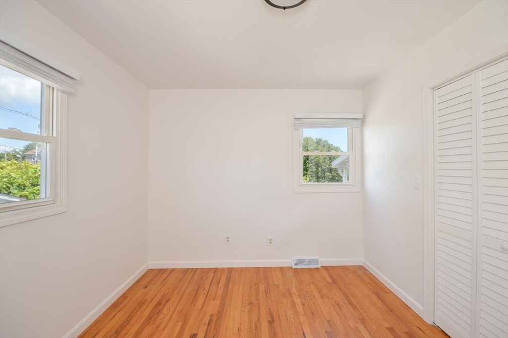 42 Buttonwood Road Dartmouth, MA 02748 - Photo 10 of 19