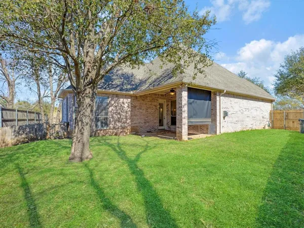$2,550 | 2018 Kodiak Court, Arlington, TX 76013