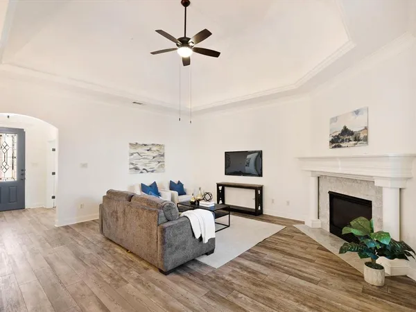 $2,550 | 2018 Kodiak Court, Arlington, TX 76013