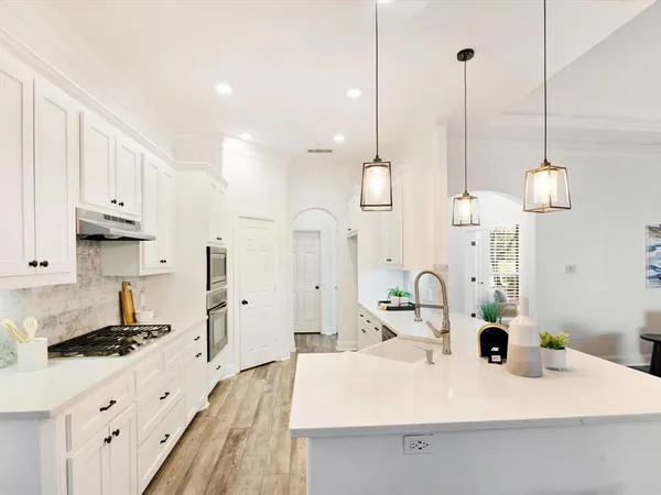 $2,550 | 2018 Kodiak Court, Arlington, TX 76013