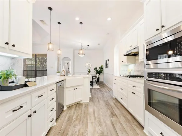 $2,550 | 2018 Kodiak Court, Arlington, TX 76013