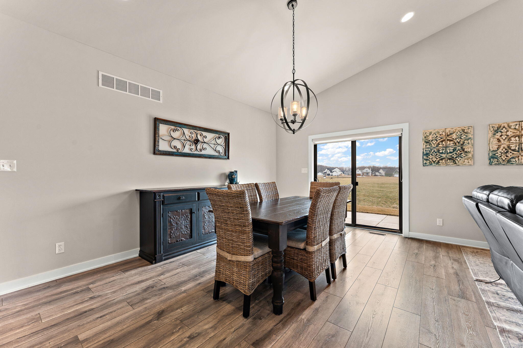 1651 Forest Ridge Drive Valparaiso, IN 46385 - Photo 16 of 36 2048x1365
