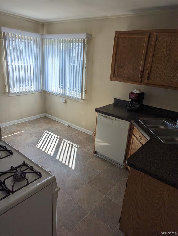27525 Avondale Street Inkster, MI 48141 - Photo 3 of 13