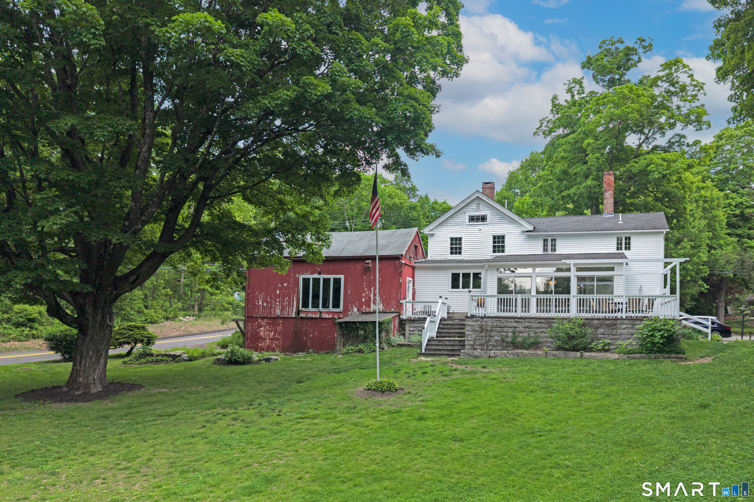 635 Northfield Road Watertown, CT 06795 - Photo 3 of 40