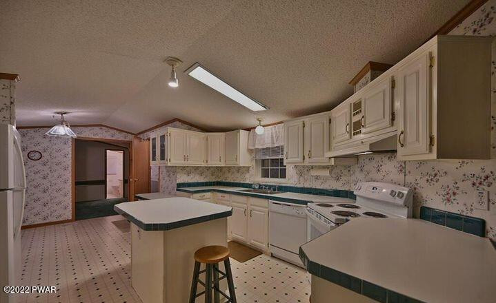 306 3rd Street Forest City, PA 18421 - Photo 6 of 41