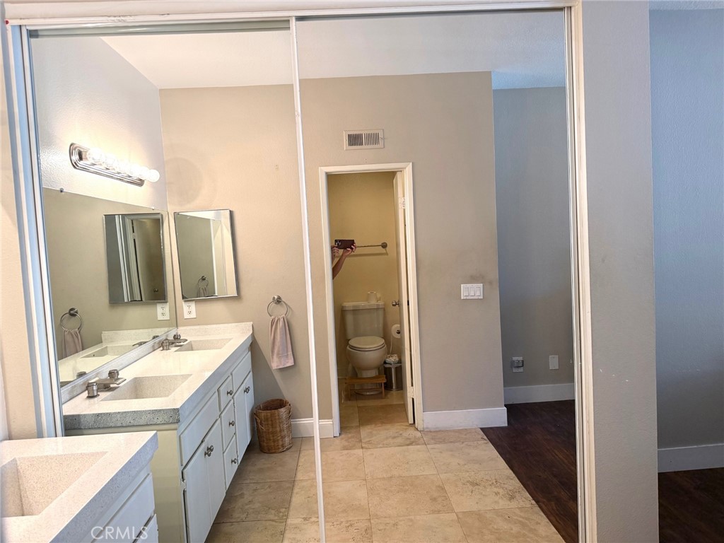 19431 Rue De Valore, Unit 14A Lake Forest, CA 92610 - Photo 14 of 23 Double sinks