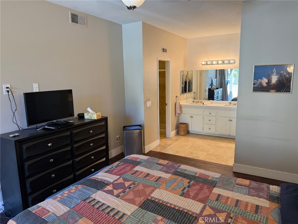 19431 Rue De Valore, Unit 14A Lake Forest, CA 92610 - Photo 9 of 26 Primary Suite
