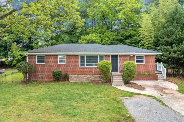 $1,900 | 2078 Olive Springs Road Southeast, Marietta, GA 30060