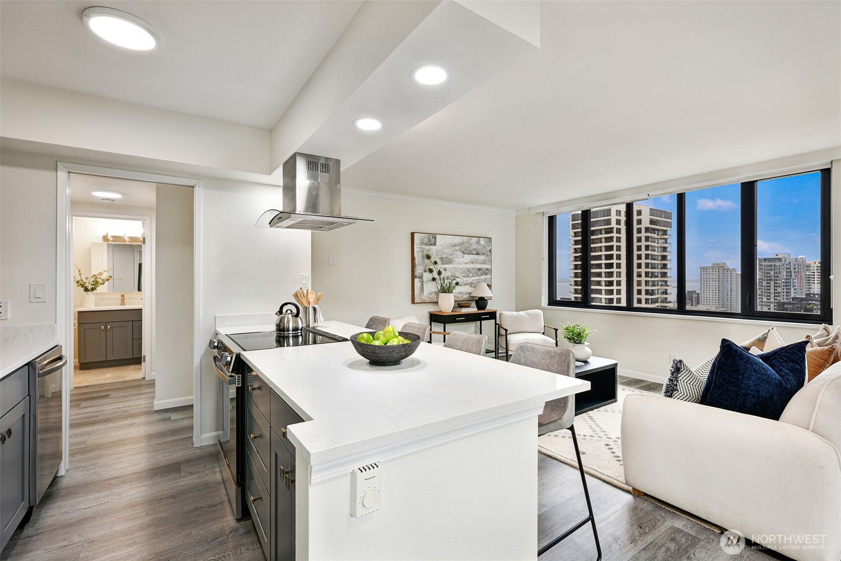 2100 3rd Avenue, Unit 1804 Seattle, WA 98121 - Photo 11 of 34